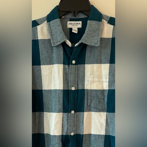 Arizona Men’s Blue Coral Plaid Button Down Flannel Shirt NWT Size Medium - Picture 8 of 8
